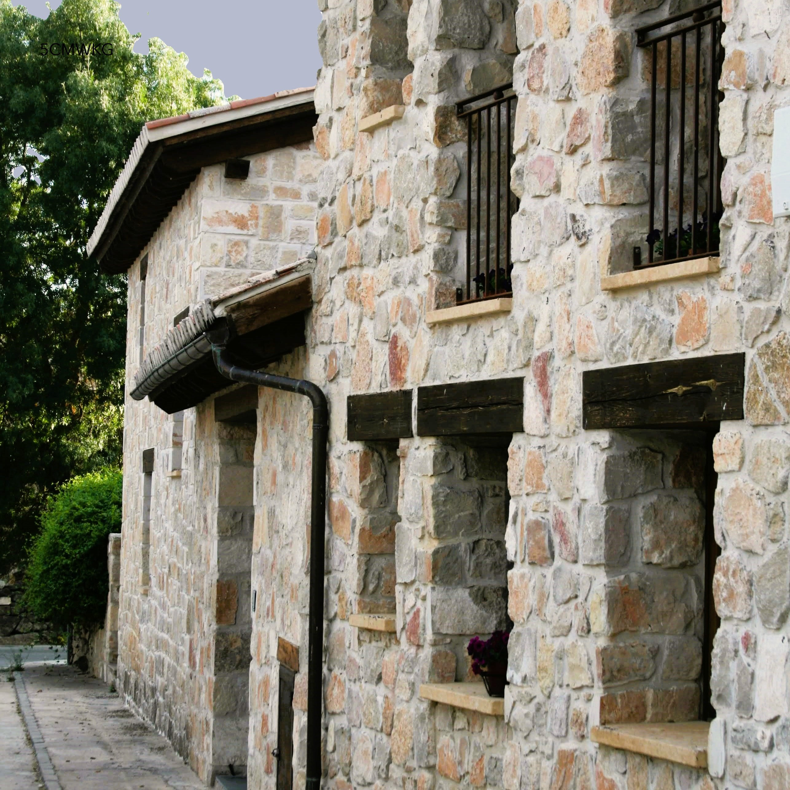 Fachada de piedra de La Casita